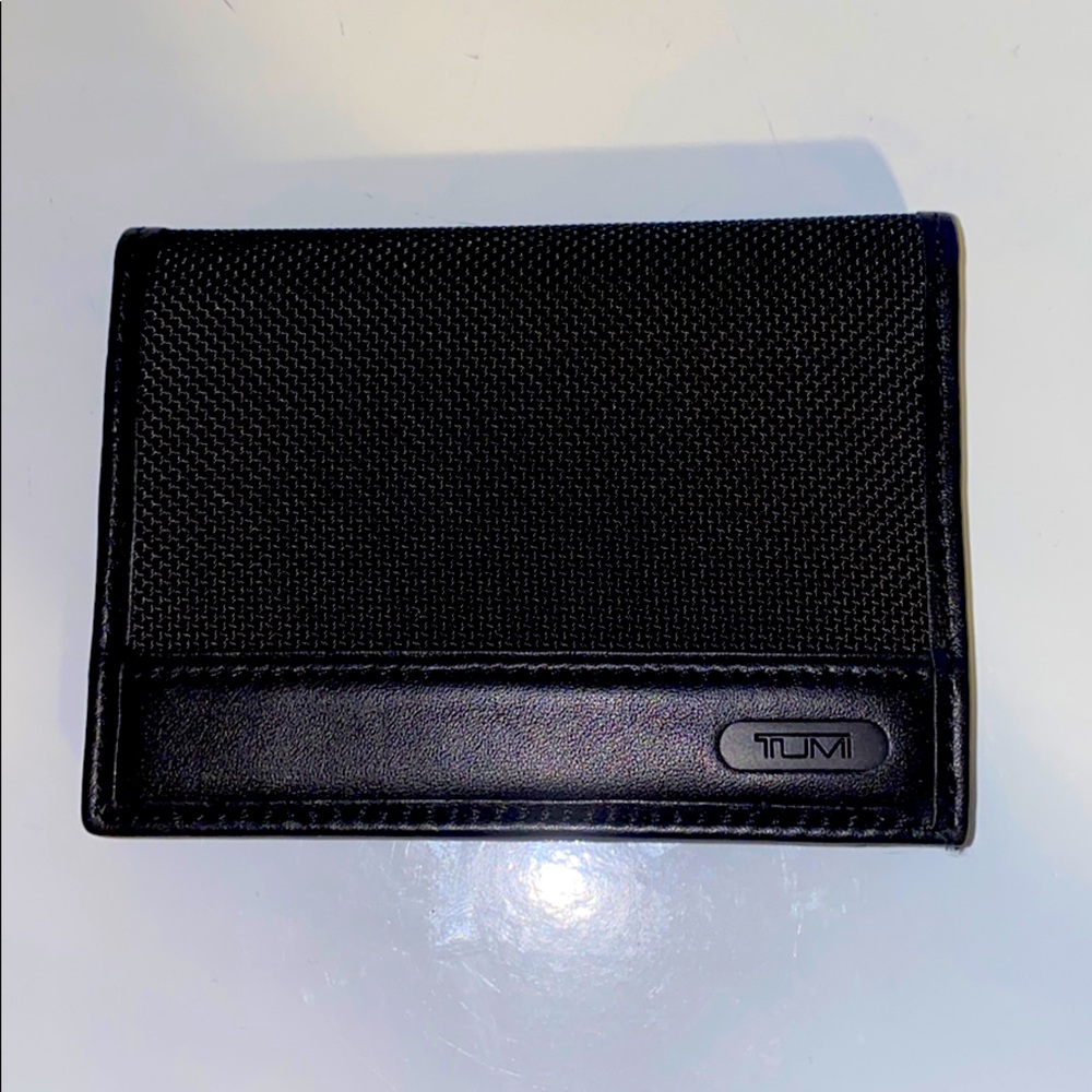 Tumi Tri-Fold Alpha wallet